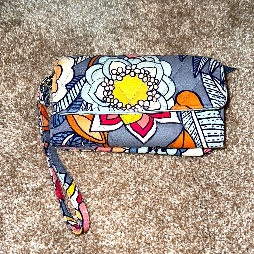 Vera Bradley Wristlet retired